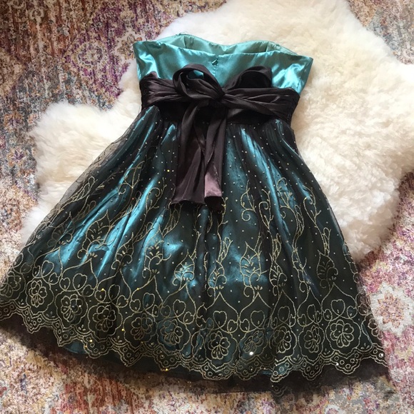 Strapless Prom Dress - Picture 2 of 3